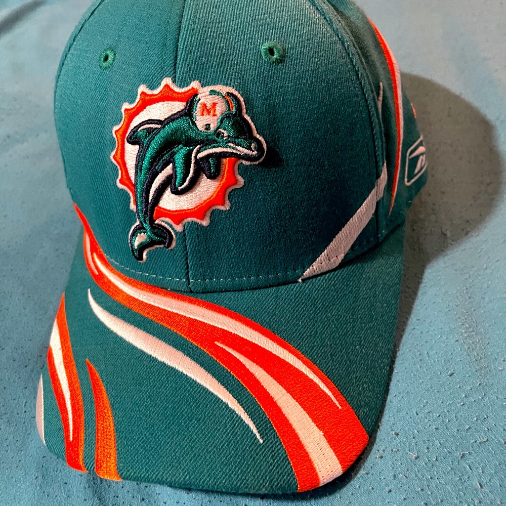 Classic Miami dolphins logo sideline hat! Rare